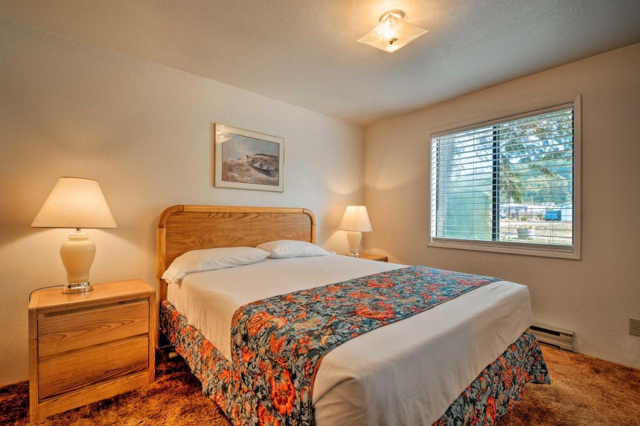 Smith River Vintage Cabin Oceanfront Deck And Views 외부 사진